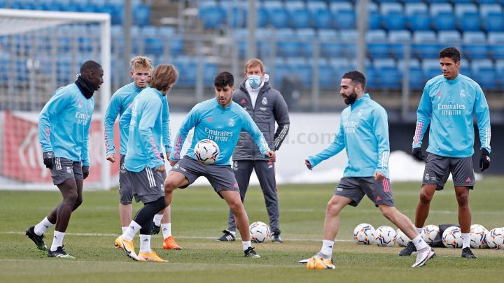  罗马中场核心感染新冠，缺席生死战  