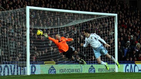  科隆门将超神扑救零封拜仁攻击群  