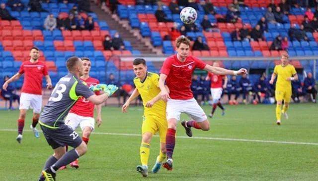  布雷斯特定位球战术制胜 终结对手不败金身  