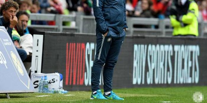  弗赖堡新帅首秀亮眼，零封强敌展新气象  